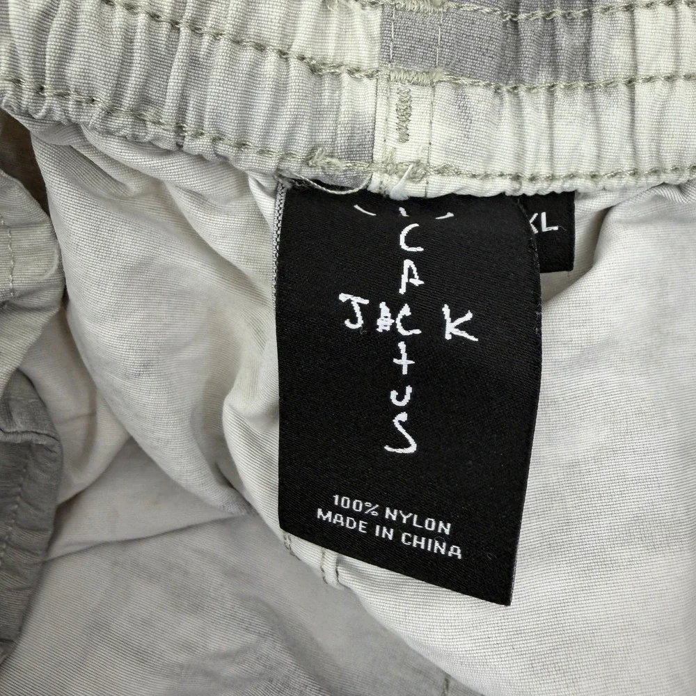 Cactus Jack Shorts Mens 2XL Gray Swim Trunks Trails Tie Dye Patches Beach 5.5